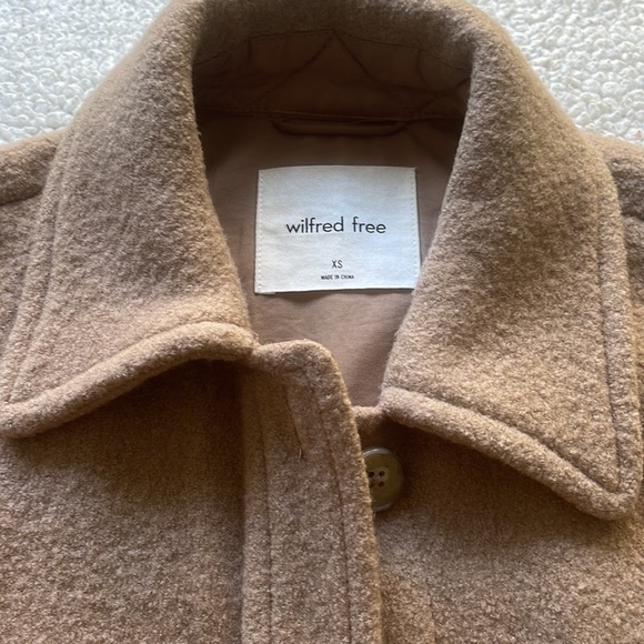 Aritzia Ganna regular length 
size XS tan color - Picture 3 of 4